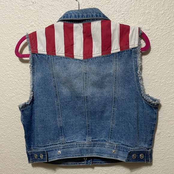 L.e.i Vintage Juniors Stars & Stripes Snap Vest.  Very Good Condition. Size L. - Picture 6 of 10